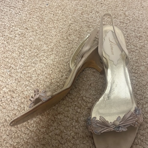 Blush pink bridal sandal 8B Delman vintage - Picture 2 of 4